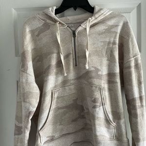 American Eagle camo sweatshirt XXS - runs large!